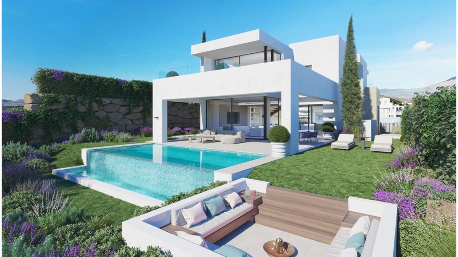 3 Bed Detached Villa in Estepona in Estepona — Vrijstaande Villa